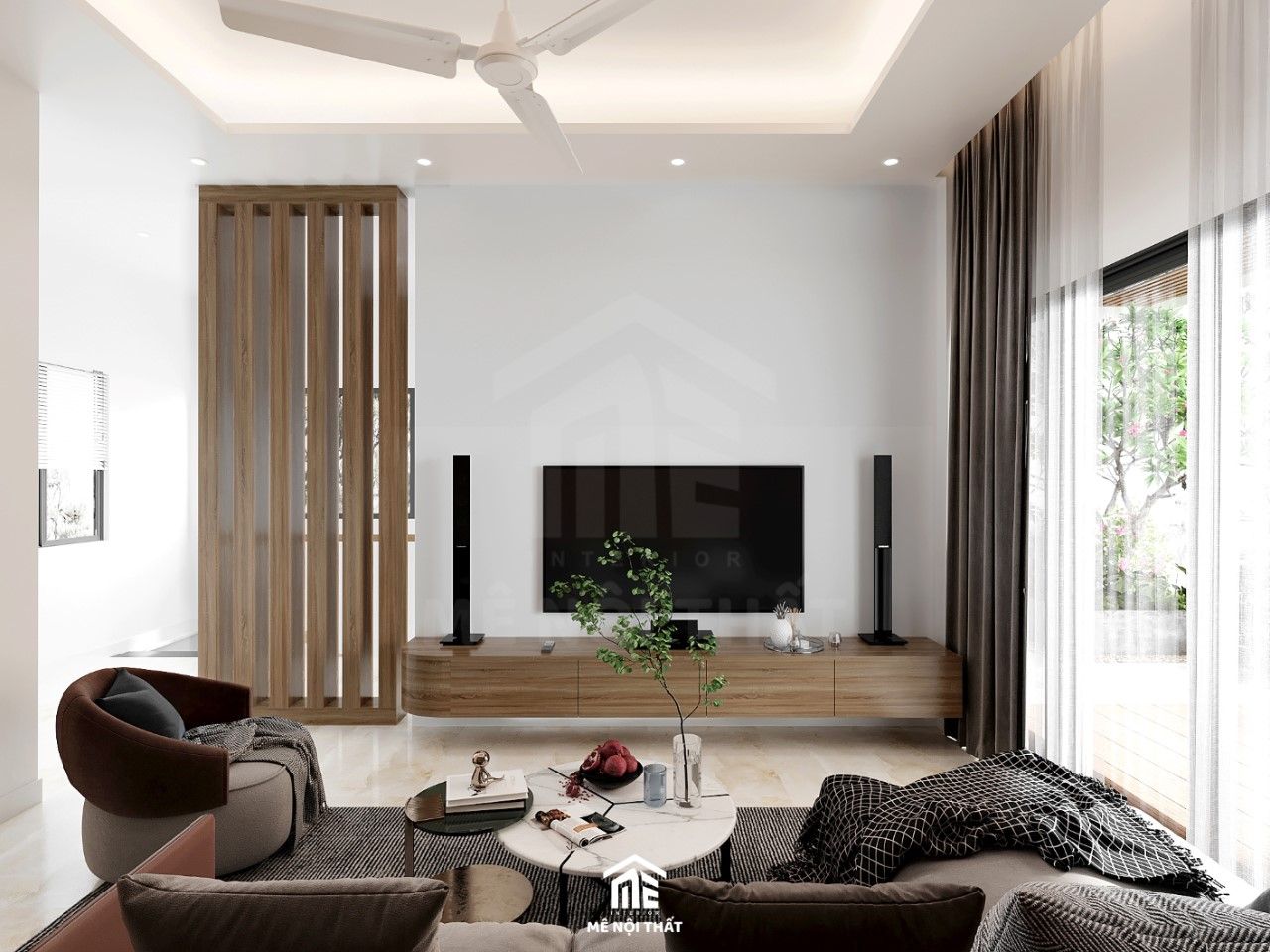 Không gian phòng sinh hoạt chung được thiết kế đơn giản với kệ tivi, vách lam gỗ cùng bộ sofa nệm êm ái
