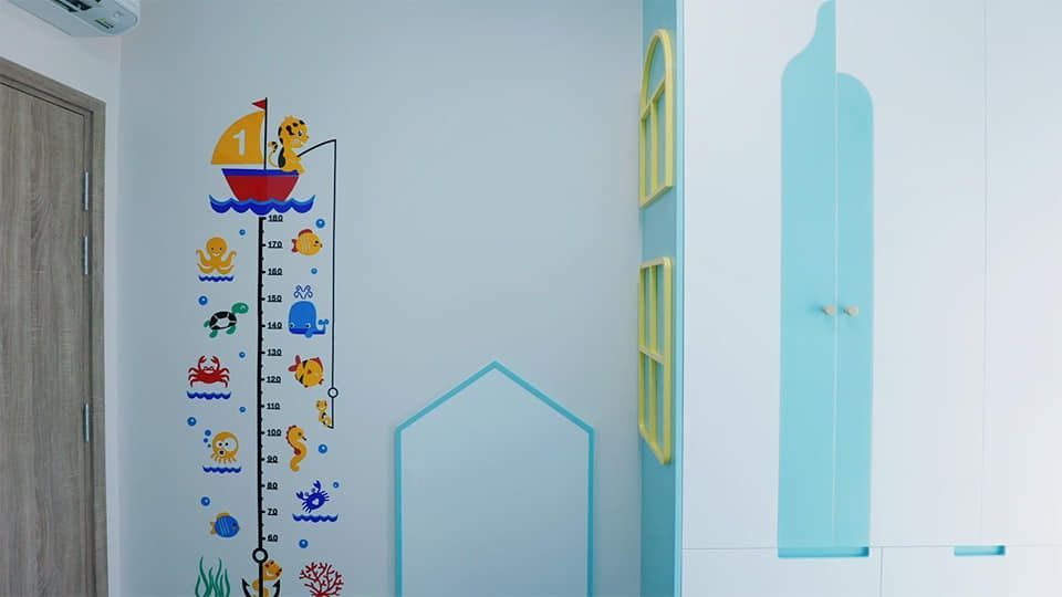 Phòng ngủ bé tông màu xanh tươi mát, sinh động