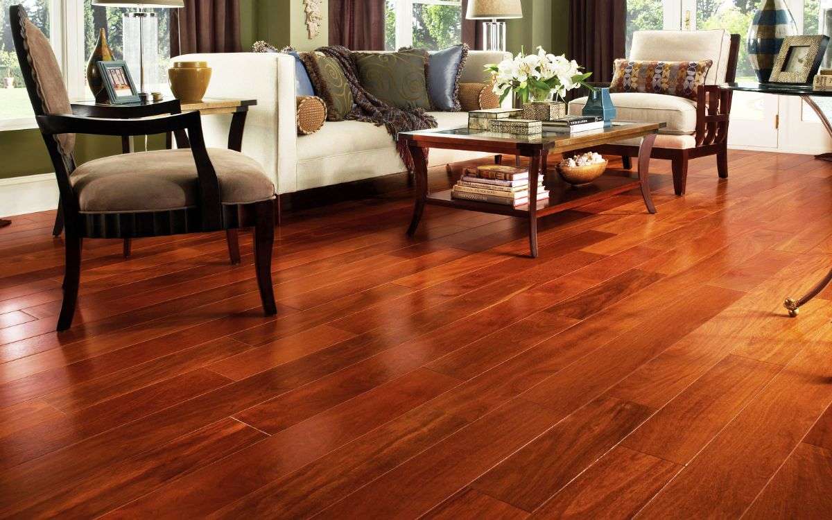 Sàn nhà làm bằng gỗ Đinh Hương có màu sắc đẹp và độ bóng cao