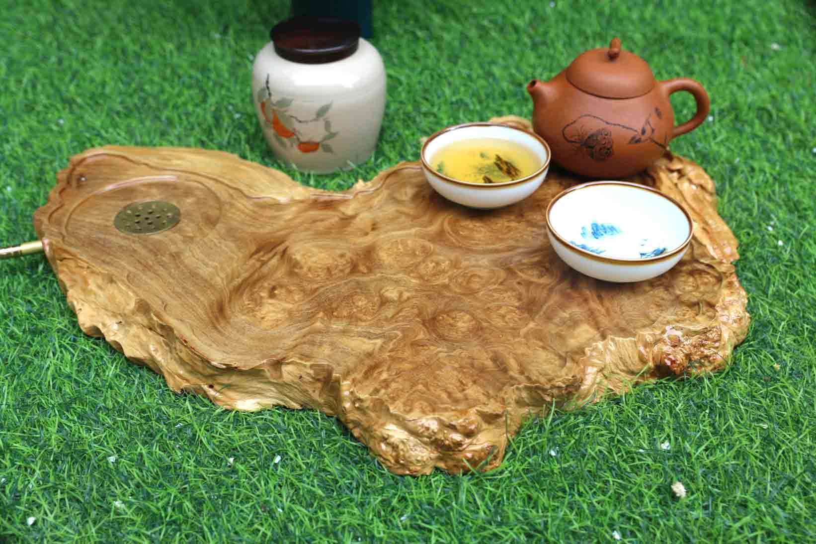 Khay trà độc đáo được làm từ gỗ nghiến