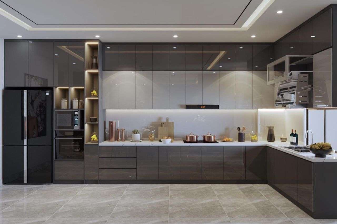Tủ bếp kết hợp tủ rượu kịch sát trần là một lựa chọn thiết kế tinh tế và thông minh