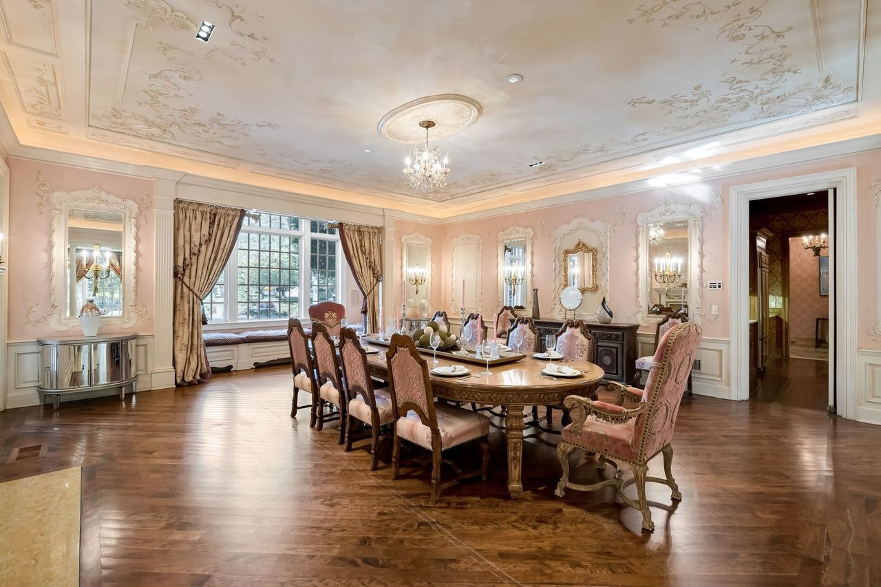 Phòng ăn theo phong cách tân cổ điển