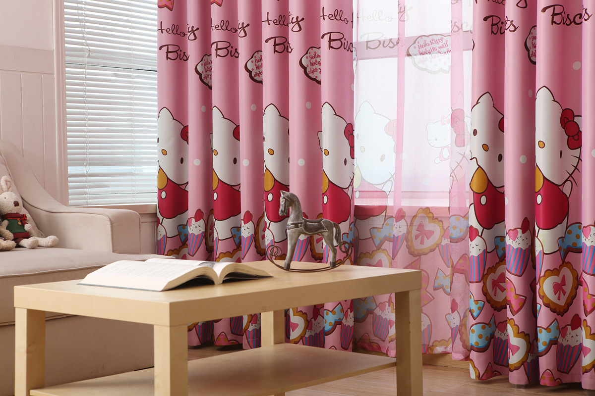 Rèm cửa họa tiết Hello Kitty dịu dàng và ấn tượng