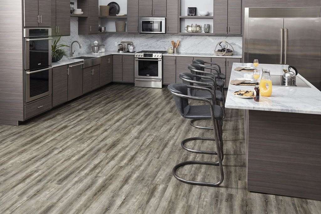 Không thể tái sử dụng những sản phẩm làm từ gỗ Laminate khi đã bị trầy xước bề mặt Không thể tái sử dụng những sản phẩm làm từ gỗ Laminate khi đã bị trầy xước bề mặt