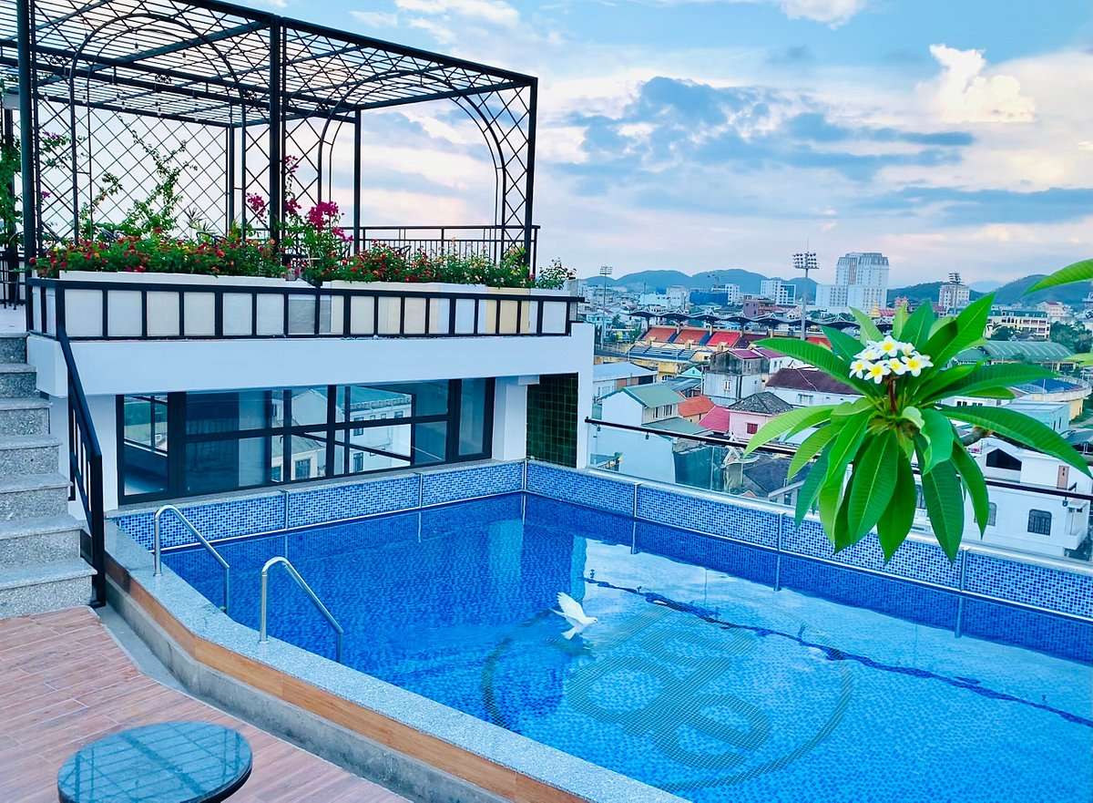 Để đạt được điều này, ngoài khu vực hồ bơi, thiết kế không gian xanh xung quanh cũng quan trọng. Để đạt được điều này, ngoài khu vực hồ bơi, thiết kế không gian xanh xung quanh cũng quan trọng.